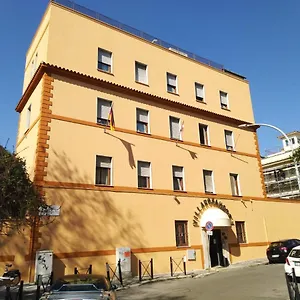 Hotell Rosa, Rom